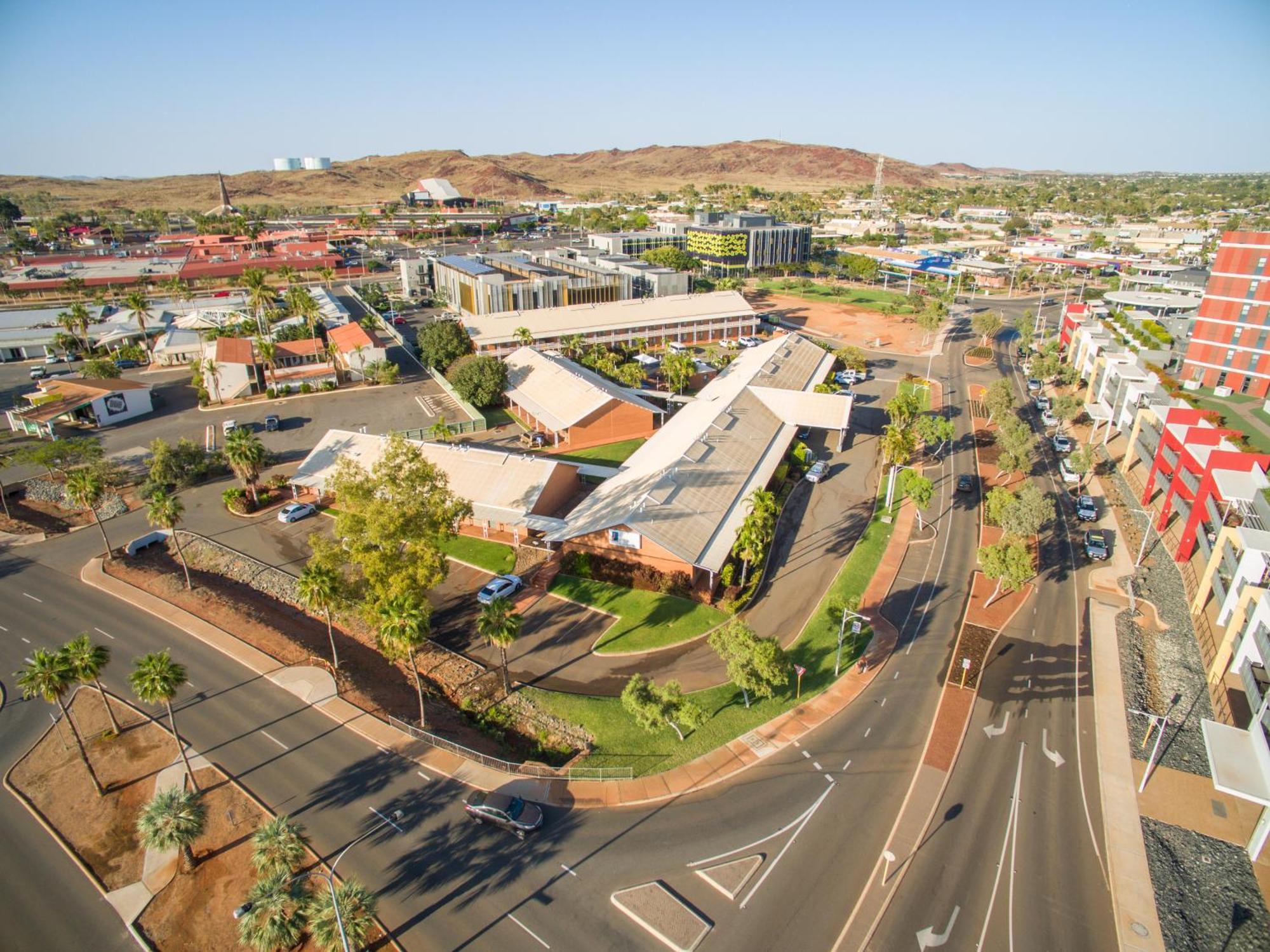 Karratha Central Apartments Bagian luar foto