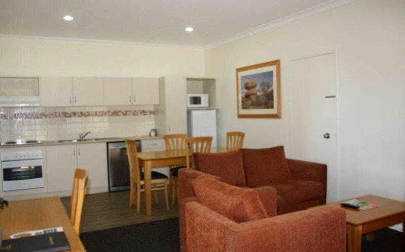 Karratha Central Apartments Bagian luar foto